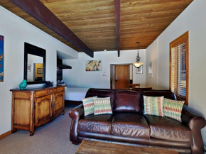 Timberline Condominiums Studio Deluxe Unit 118